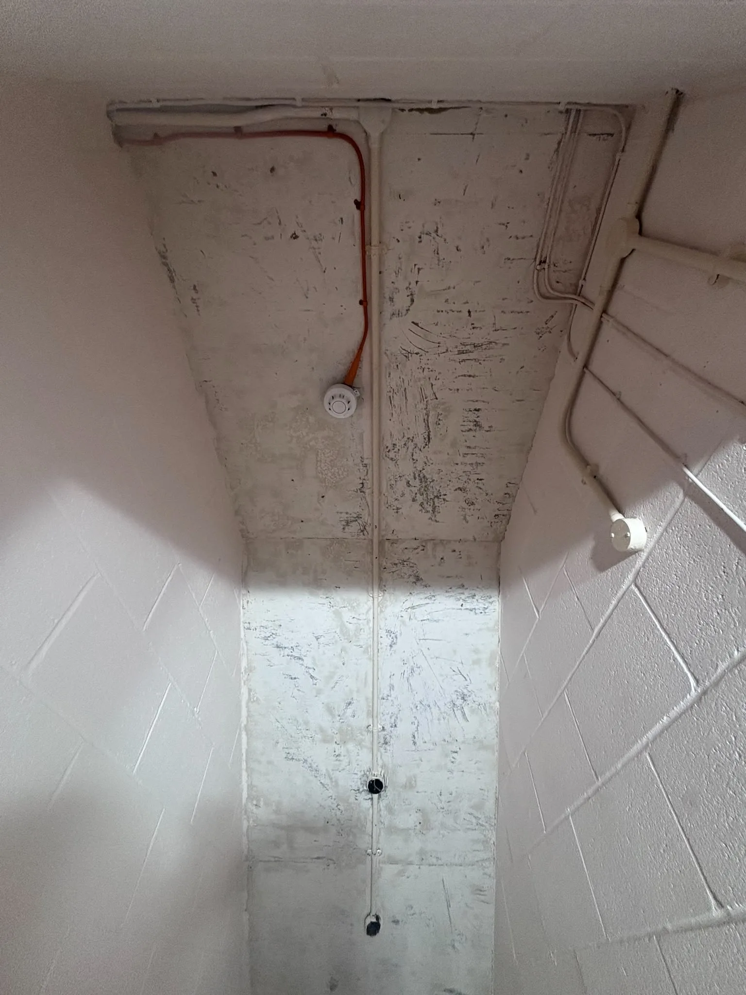 Licensed asbestos gasket removal in a South Woodford commercial property