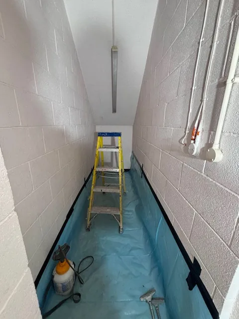 HSE-licensed asbestos gasket strip-out in E18